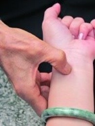 肋间神经痛什么时候可以治好 a_100025998_m_601_195_260.jpg