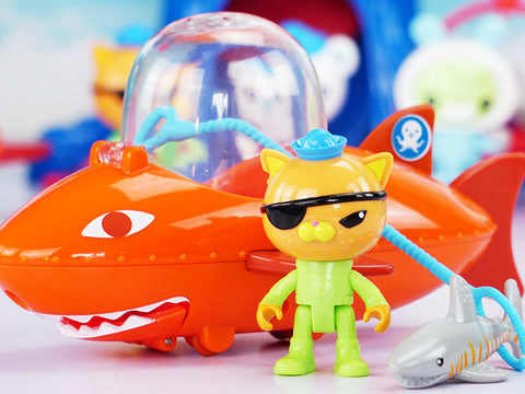 海底小纵队呱唧与喷水的虎鲨艇